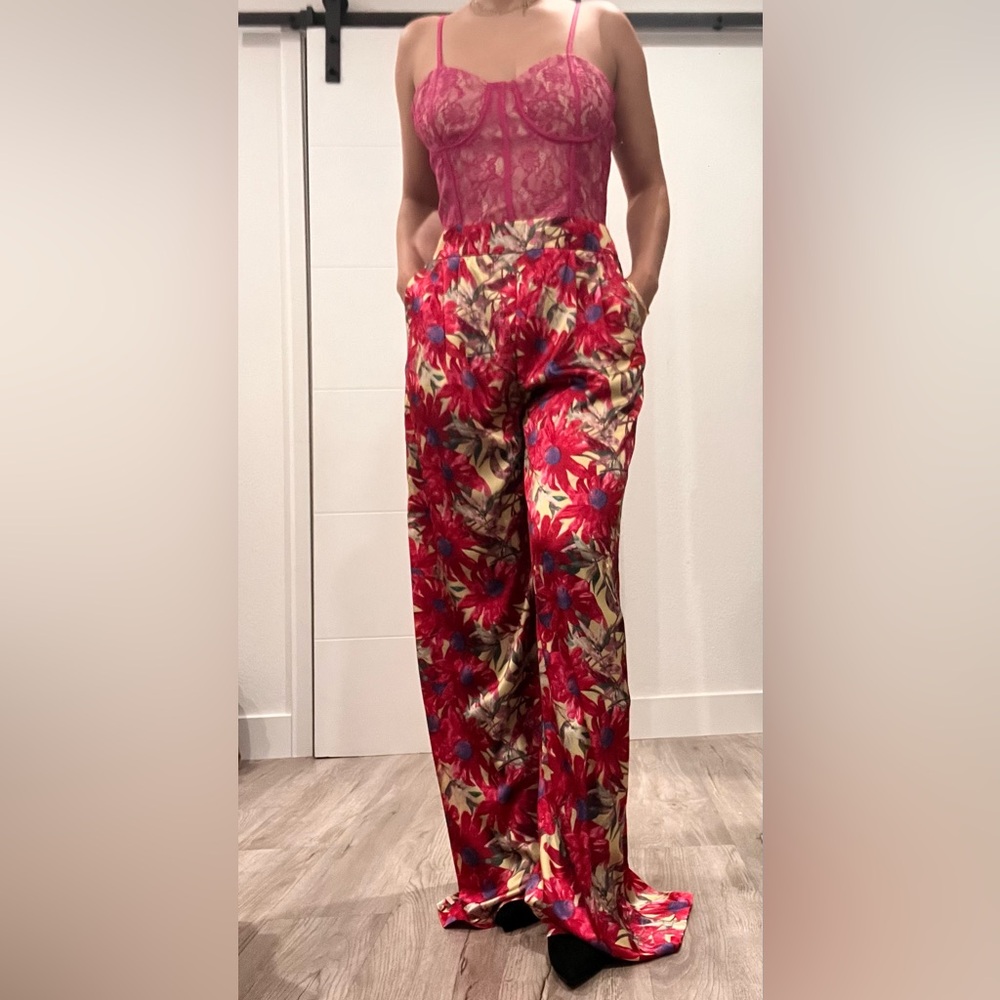 Pink romper - Picture 3 of 4